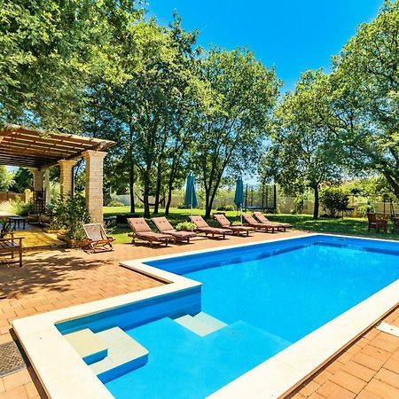 Holiday Home Sarita Šišan エクステリア 写真