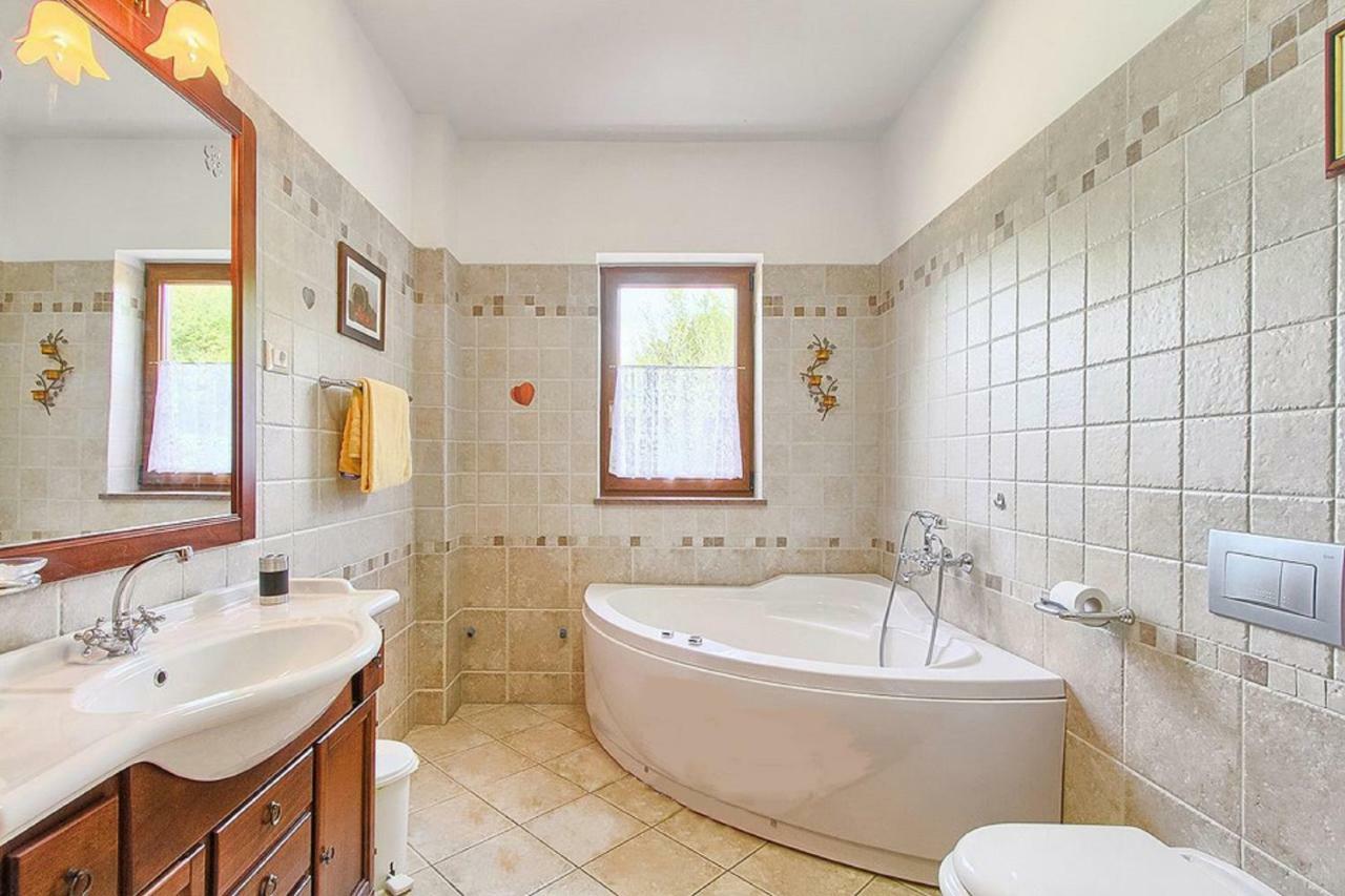 Holiday Home Sarita Šišan エクステリア 写真