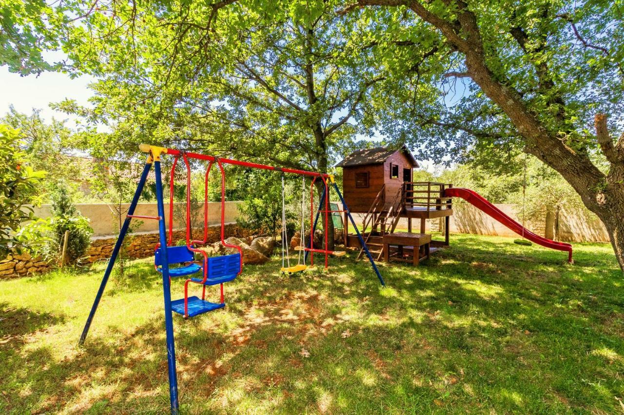 Holiday Home Sarita Šišan エクステリア 写真