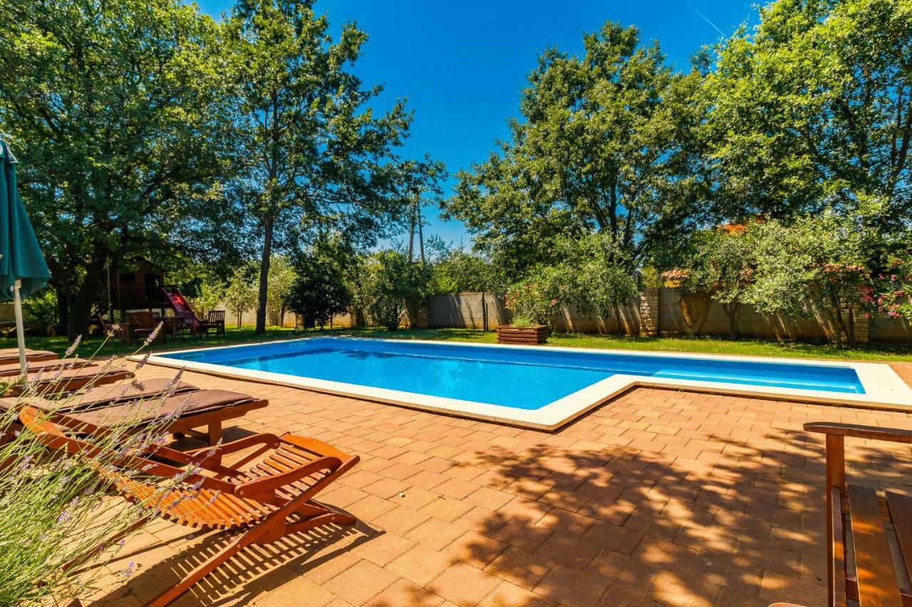 Holiday Home Sarita Šišan エクステリア 写真