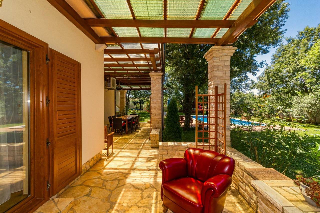 Holiday Home Sarita Šišan エクステリア 写真