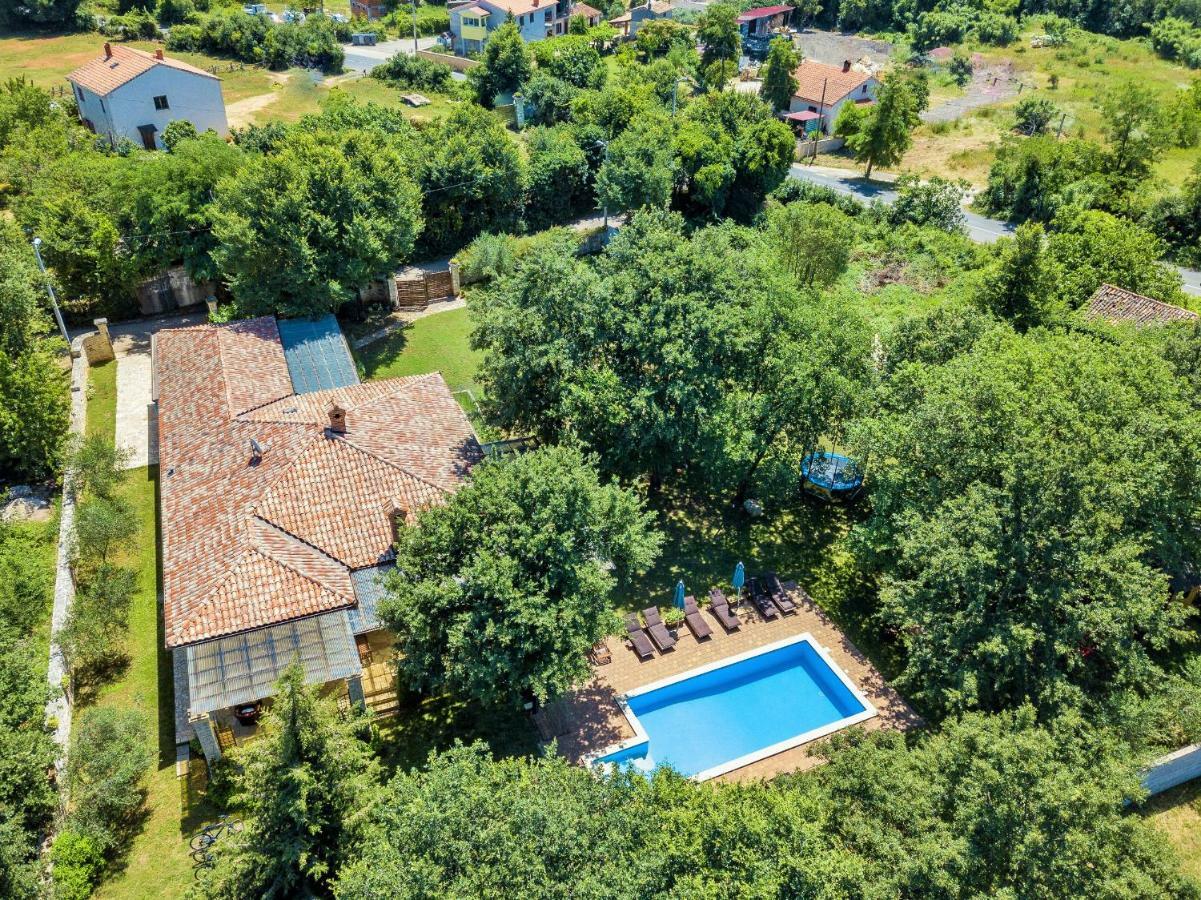 Holiday Home Sarita Šišan エクステリア 写真
